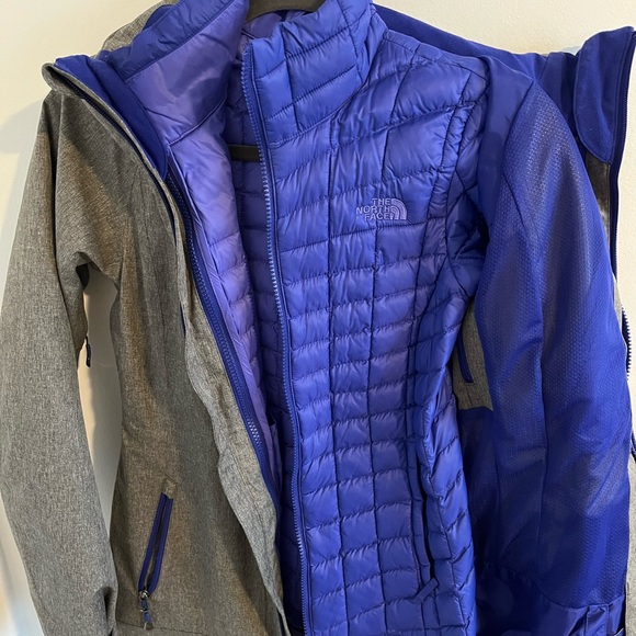 The North Face Gray Hooded Jacket - Picture 4 of 4